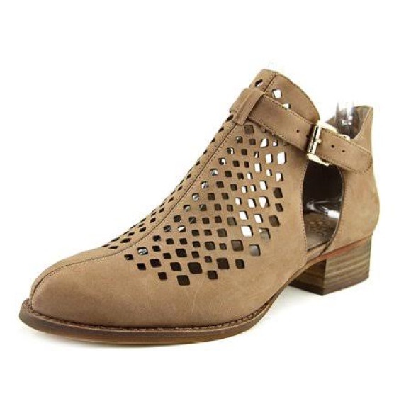 Bella Vita Shoes - Basically brand new Bella Vita Heel Womens Sandals